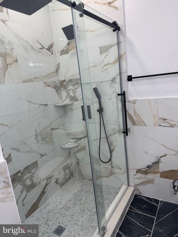 Building Photo - 312 E 25th St