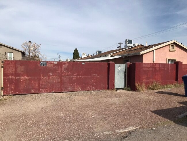 Building Photo - 208 W Ventura St