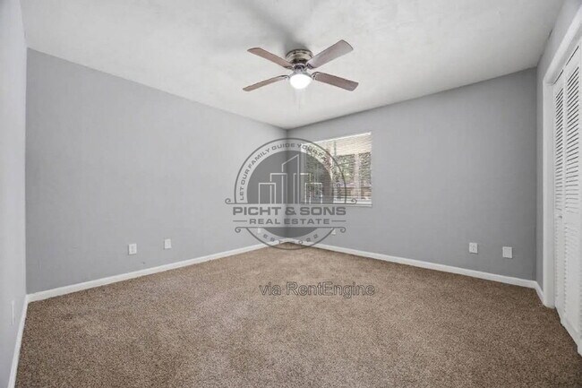 Building Photo - 1824 Seay Ct