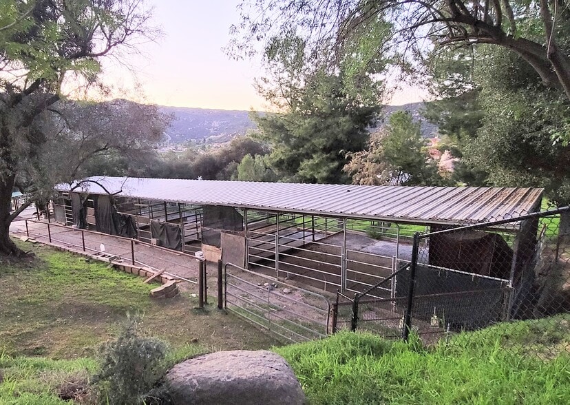 Building Photo - 434 Summerhill Ct