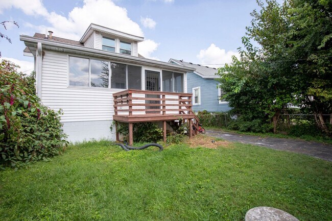 Building Photo - 616 Colorado Ave