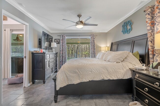 Building Photo - 158 Arlington Dr