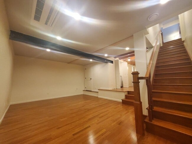 Building Photo - Newly remodeled with quality and comfort throughout.
