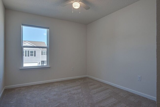 Building Photo - 6473 Flora Court