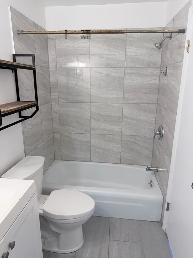 Building Photo - 5155 Santa Clara Pl