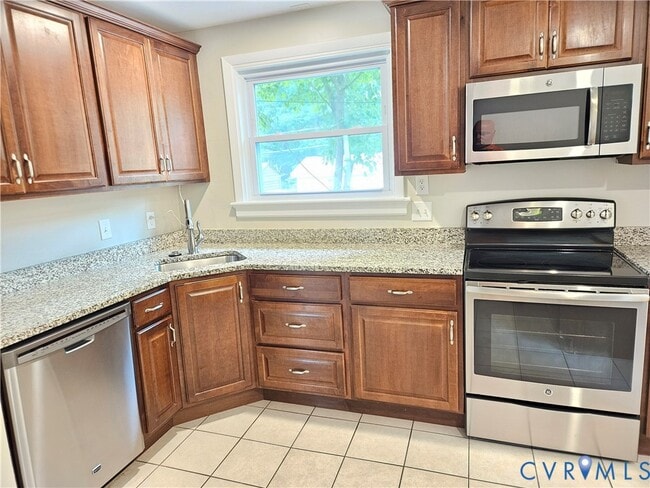 Building Photo - 7508 Mayland Dr