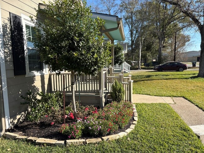 Building Photo - 510 Hicks St