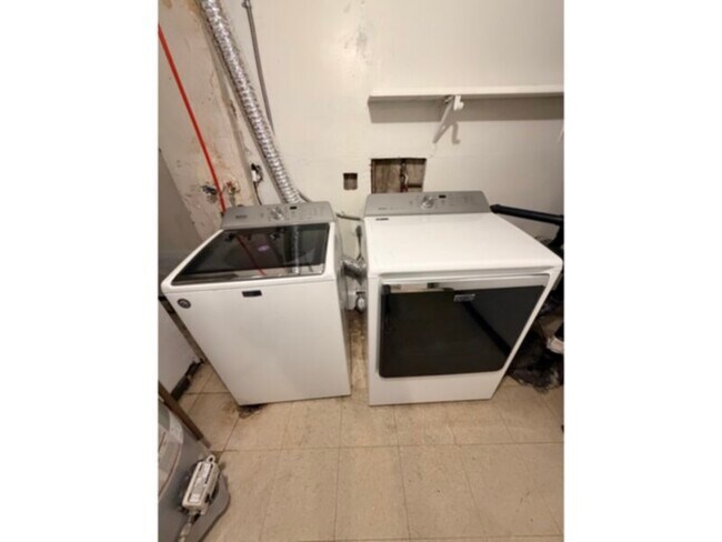 Building Photo - 14419 E Montana Cir