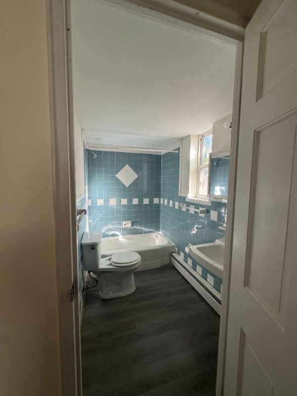 Building Photo - 505 Sandheger Pl