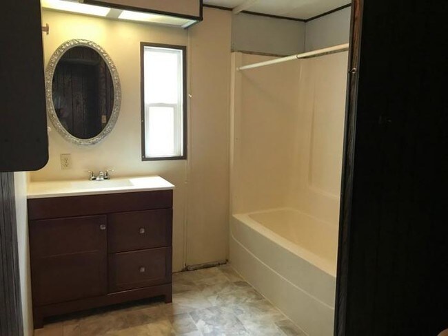 Building Photo - 3 bedroom in Waitsburg WA 99361