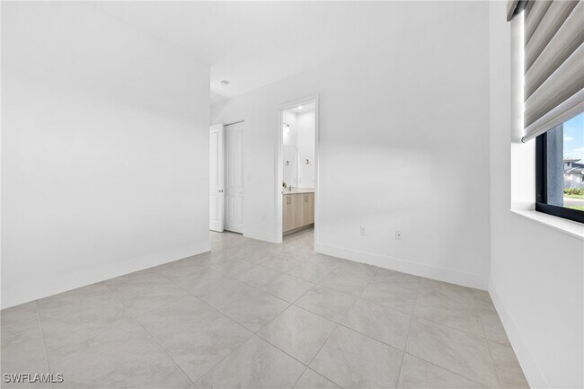 Building Photo - 4947 Brigata Wy