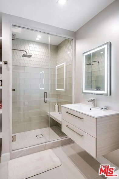 Building Photo - 1445 Vía Cresta