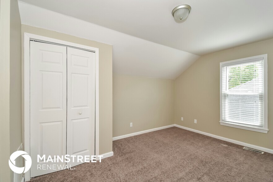 Building Photo - 4217 Bay Pointe Dr