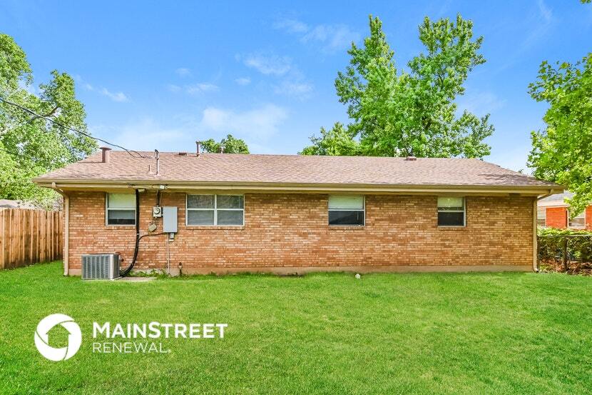 Building Photo - 1628 Avondale Dr