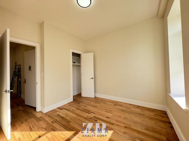 Building Photo - 2 bedroom in Brooklyn NY 11226