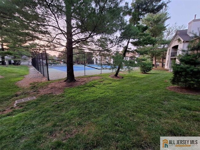 Building Photo - 511 Sunshine Ct