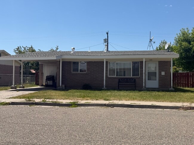 Building Photo - Rupert - C St Bungalow