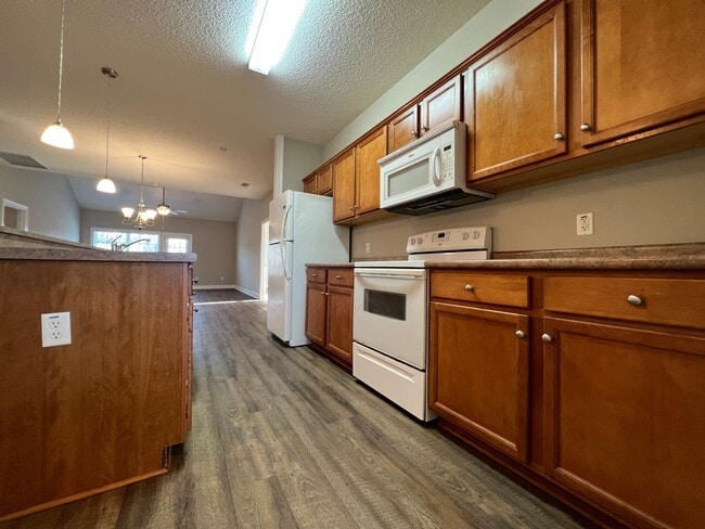 Building Photo - 104 Bull Bay Dr
