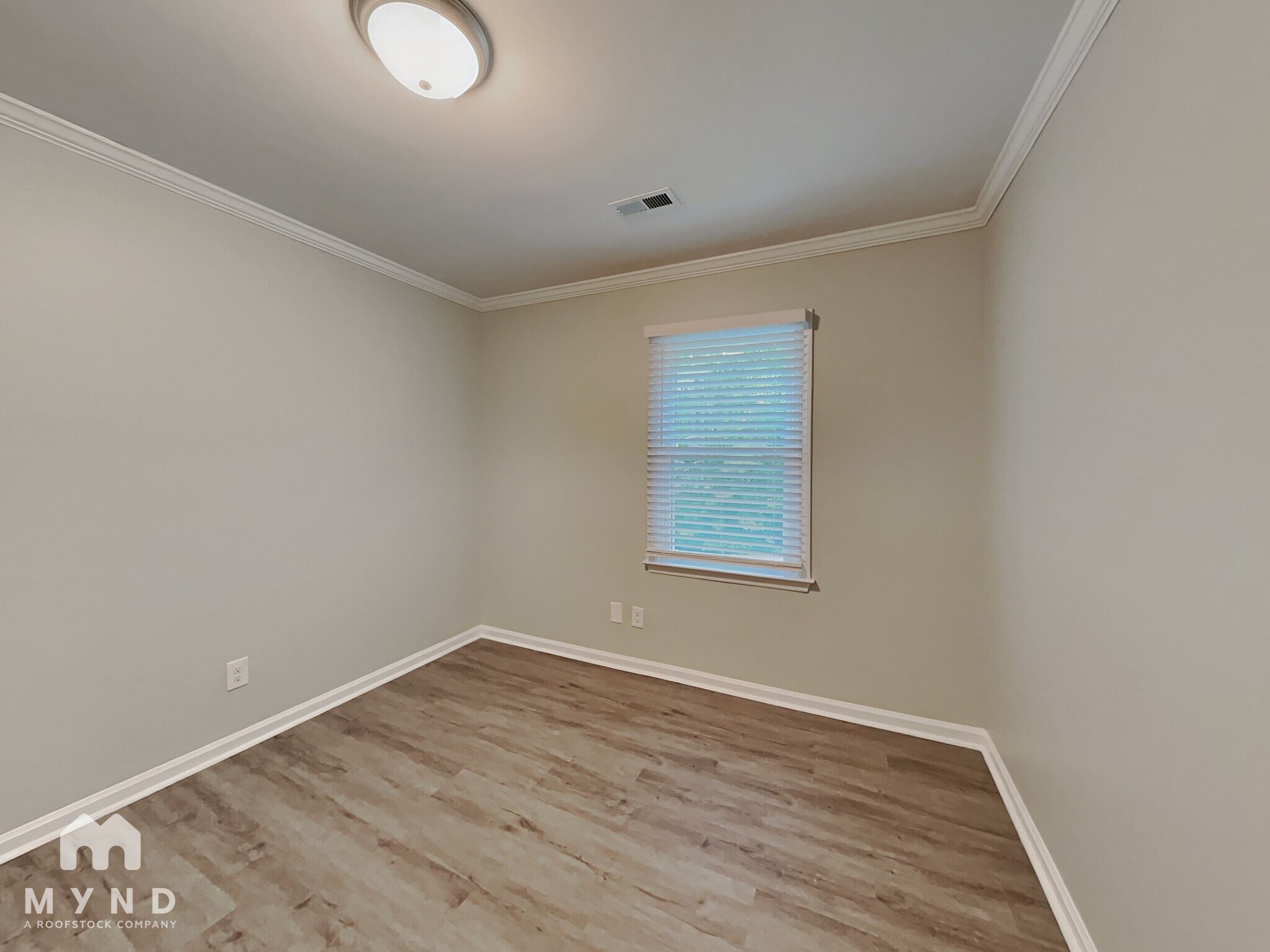 Building Photo - 136 Lema Dr