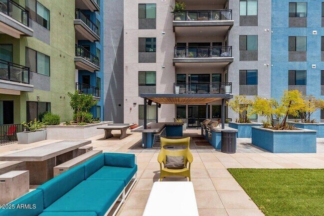 Building Photo - 3131 N Central Ave