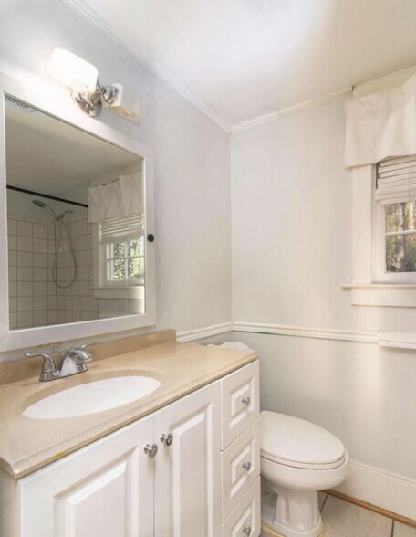 Building Photo - 2344 Ripplewater Dr SE