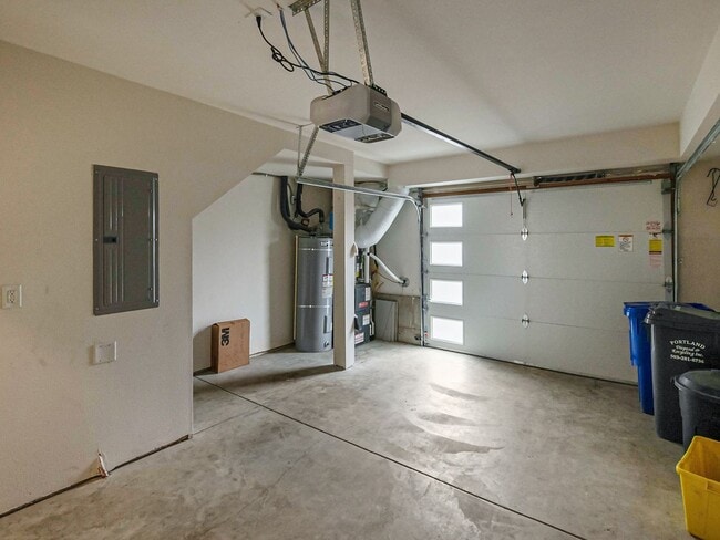 Building Photo - 953 N Skidmore St