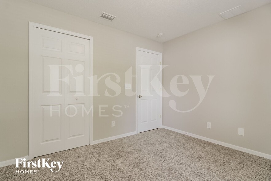 Building Photo - 5771 Cinnamon Fern Blvd