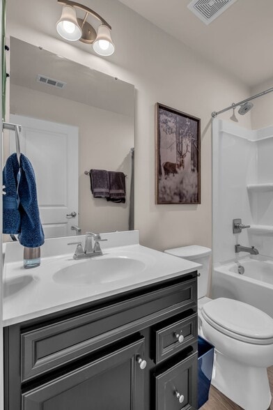 PROPERTY DOES NOT COME FURNISHED - 420 Park Ave