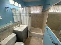 Building Photo - 3 bedroom, 1 bath Norwalk Home