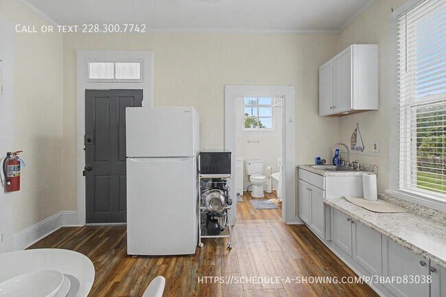 Building Photo - 129 Fayard St