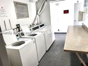 Building Photo - 3401 N Country Club Dr