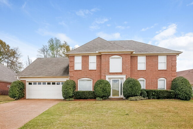 Building Photo - 300 N Ericson Rd
