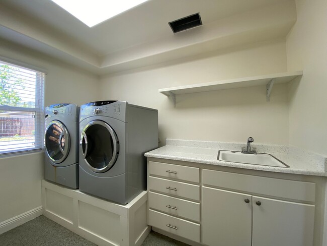 Building Photo - Great 3-Bedroom Home – Peaceful Country Living Just 8 Minutes from Hwy 78!