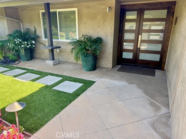Building Photo - 2745 Temple Hills Dr