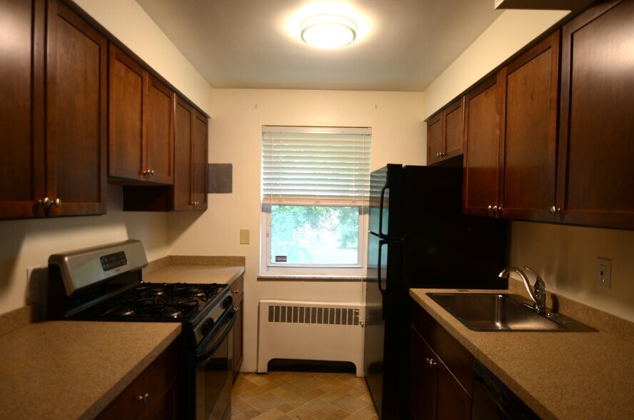 Building Photo - 4216 Settle St