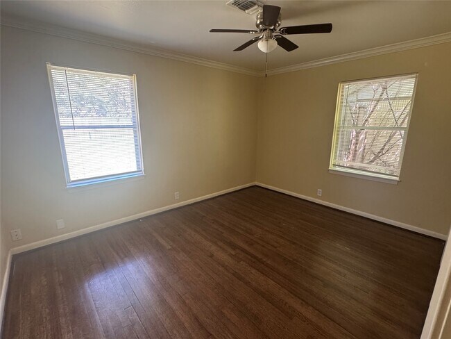 Building Photo - 6830 Langdon Ln