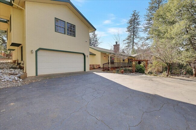 Building Photo - 21740 Homestead Rd