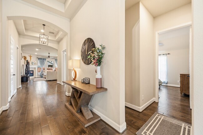 Building Photo - 2106 Stargrass Dr