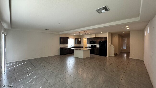 Building Photo - 5035 Lakewood Creek Ave