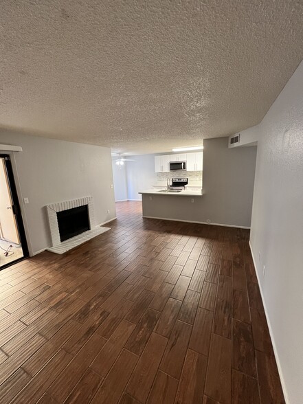 Building Photo - 5236 W Peoria Ave