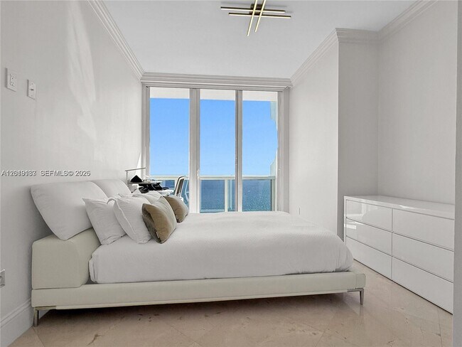 Building Photo - 4779 Collins Ave