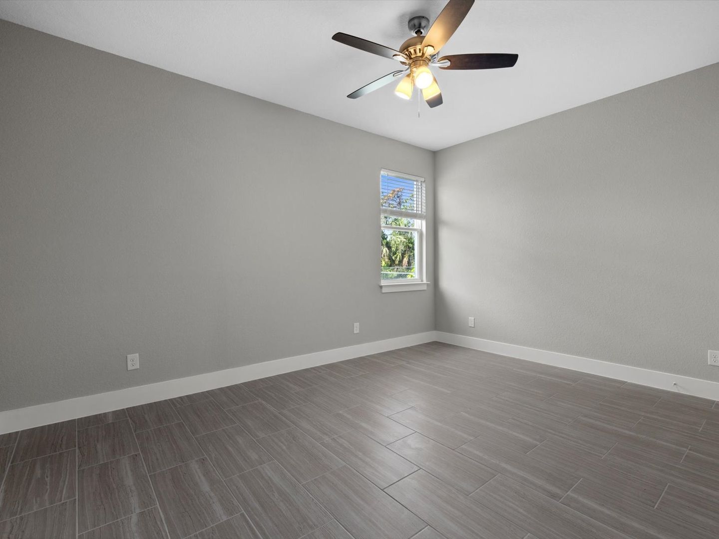 Building Photo - 2063 Snover Ave