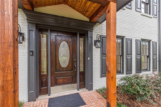 Building Photo - 2911 Bentwood Dr