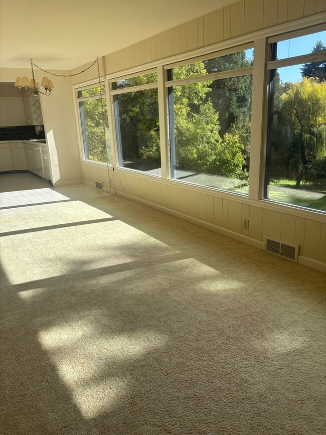 Building Photo - Enjoy 1.125 Acres near Downtown McMinnville