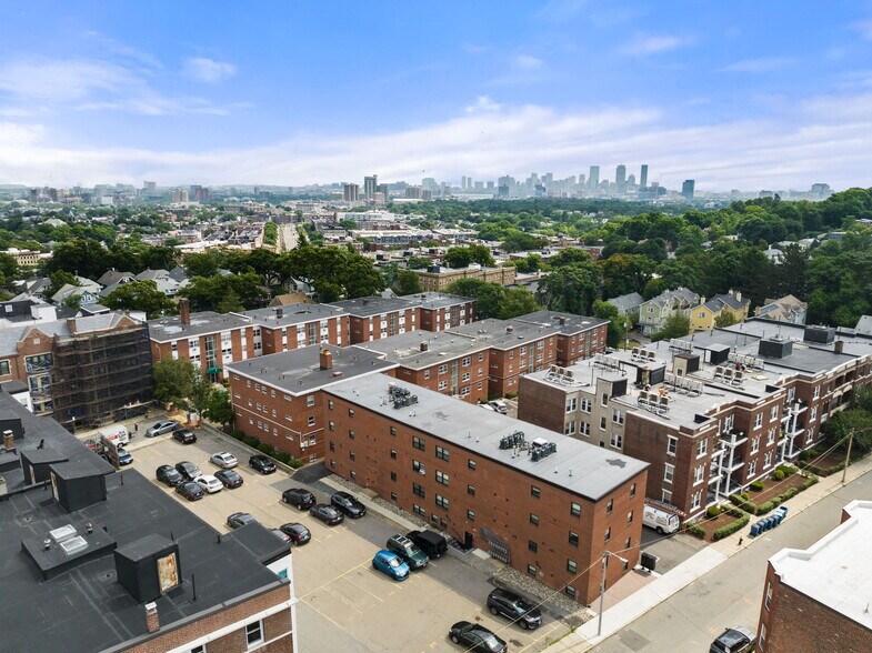 Building Photo - 329 Summit Ave