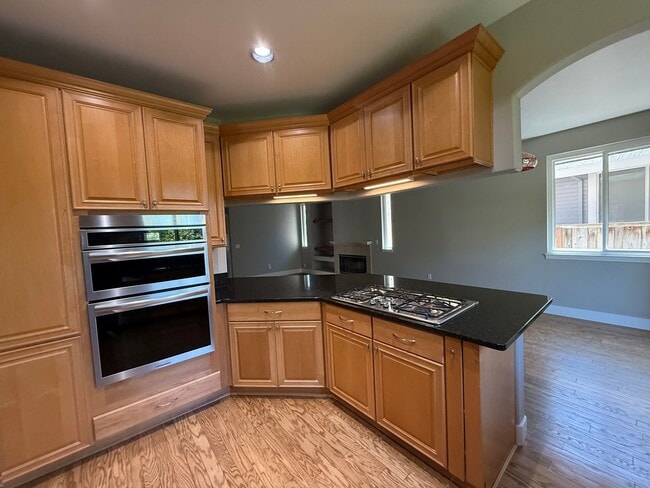 Building Photo - 413 Redrock Way