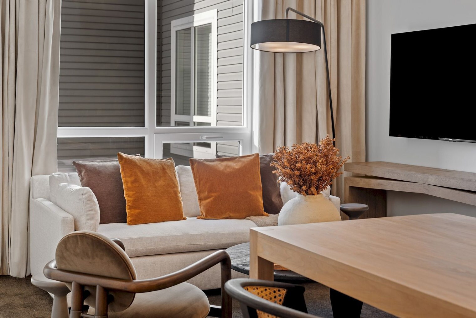 Building Photo - 484 2nd St