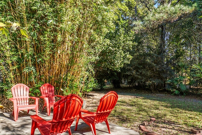 Building Photo - 1519 Thoroughbred Blvd