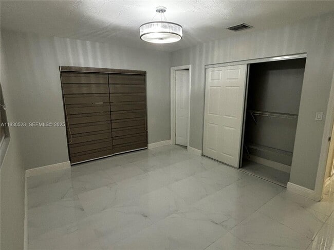 Building Photo - 18632 SW 93rd Ct