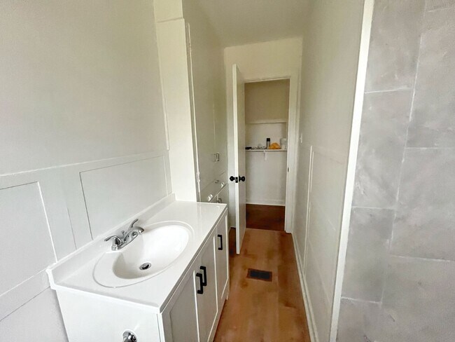 Building Photo - 4 Bed/2 Bath Home in Pearl